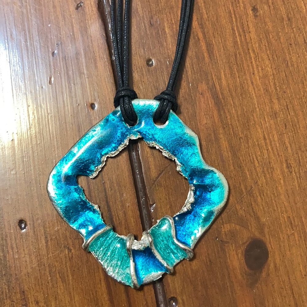 Unique boutique necklace - Picture 5 of 5